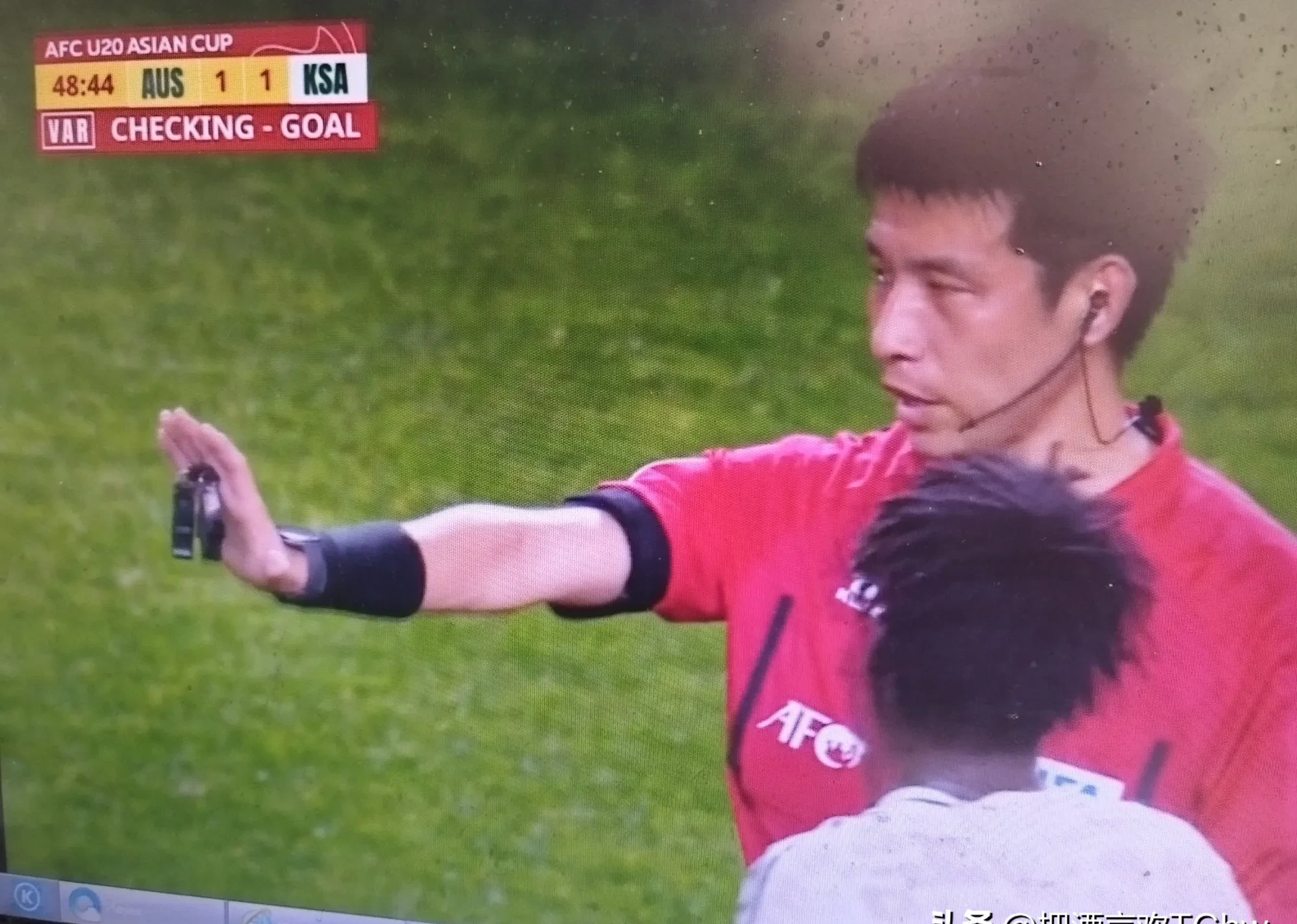 杜克左路横传，梅特卡夫单刀推射破门！澳大利亚扳平比分